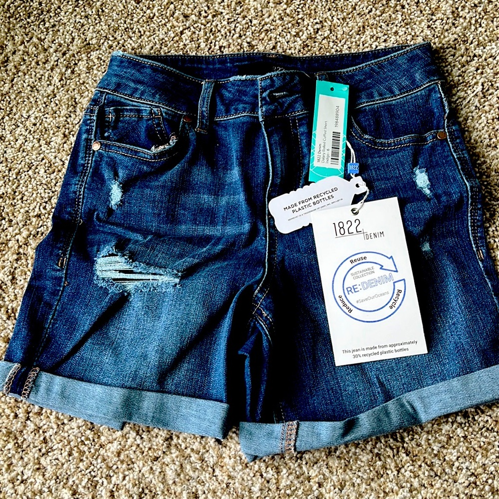 1822 distressed denim shorts (stitch fix item) - size 26
